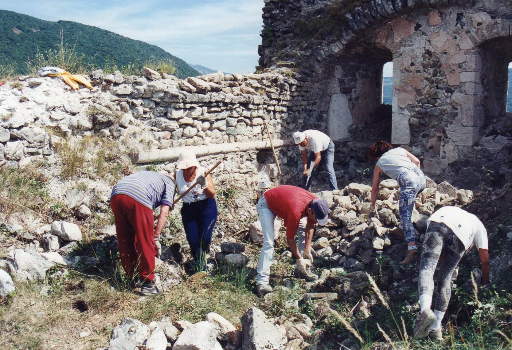 Jarjayes 3C Bénévoles au travail 2000