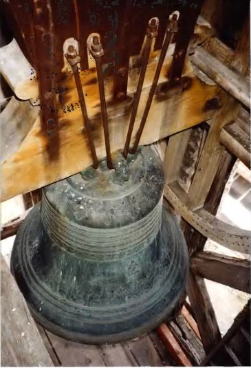 Cloche 1 Eglise Jarjayes - photo ATC