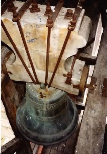 Cloche 2 Eglise Jarjayes - photo ATC