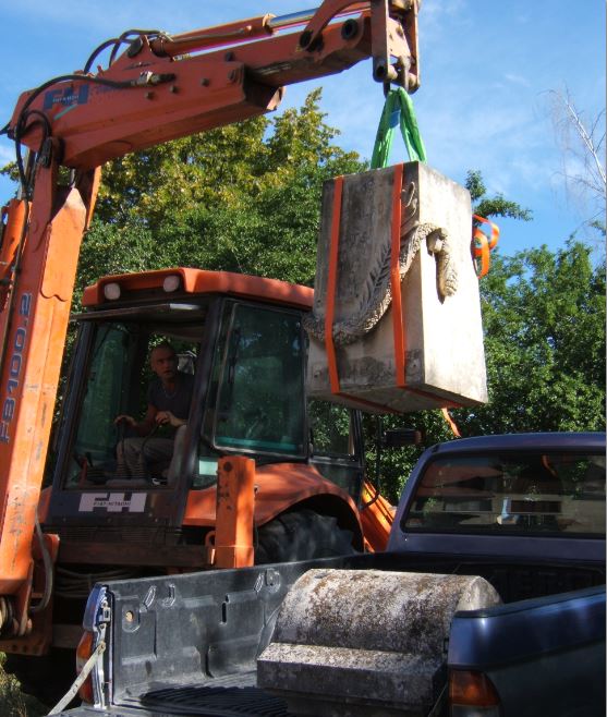 Jarjayes - Déplacement Monumentaux morts - D. Faure -aout 2005 (Ph. Mairie)