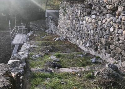 Association Trois-Châteaux – Le château de Jarjayes- Chantier escaliers Oust - octobre 2024